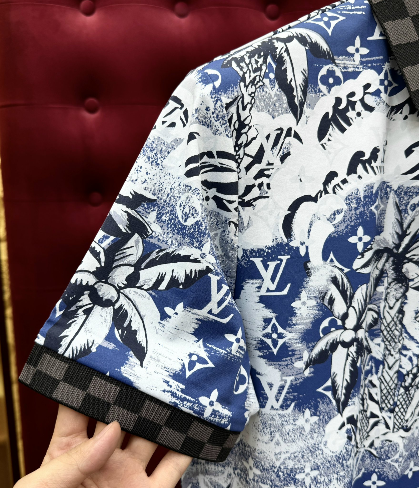 Áo polo Louis Vuitton LV họa tiết loang màu cây dừa Like Auth 1-1 on web CD
